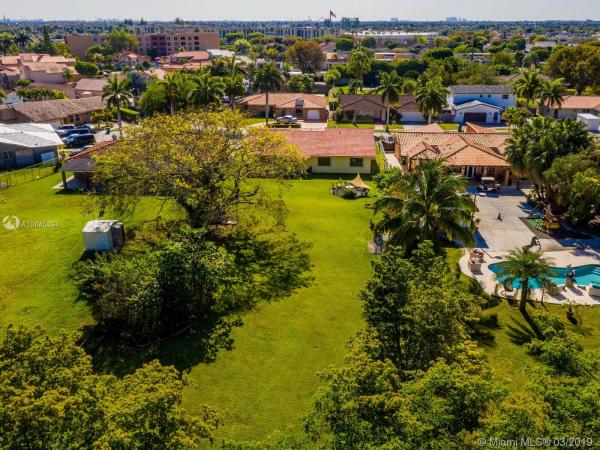 International Gardens, 1920 SW 123rd Ct, Tamiami, Florida 33175, image 2