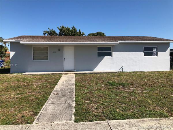 Carol City Gardens, 4221 NW 196th St, Miami Gardens, Florida 33055, image 2