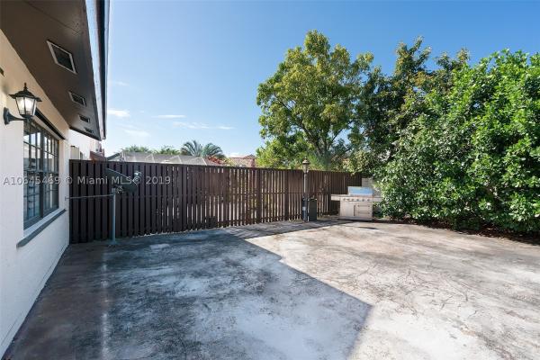 Valencia Townhomes, 10034 SW 137th Pl #10034, The Hammocks, Florida 33186, image 3