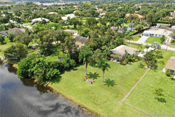 Seligman Durango West, 5200 SW 201st Ter, Southwest Ranches, Florida 33332, image 2