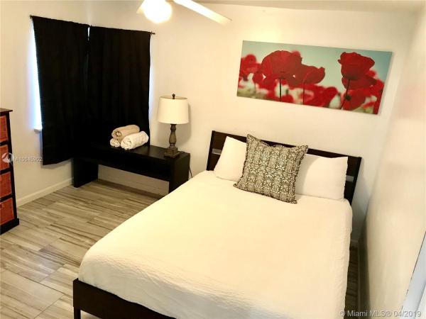 340 NE 170th St, Miami, Florida 33162, image 2