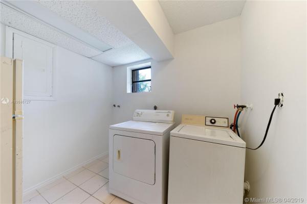 Lee Manor, 10245 SW 35th St, University Park, Florida 33165, image 2