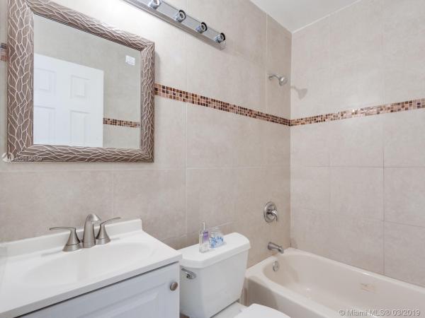 Hollywood Park, 2527 Mckinley St, Hollywood, Florida 33020, image 2