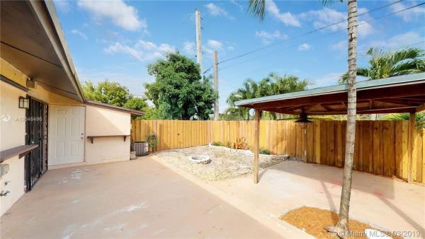 San Sebastian Townhouses, 4441 SW 136th Pl #4441, Kendale Lakes, Florida 33175, image 2