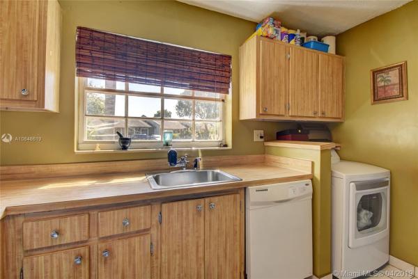 Devon Aire Villas, 11638 SW 125th Ct, The Crossings, Florida 33186, image 2