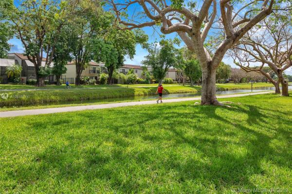Biscayne Beach Club, 10441 SW 155th Ct #918, The Hammocks, Florida 33196, image 2