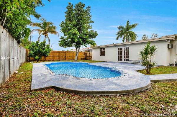 Benson Manor, 10471 SW 202nd Ter, Cutler Bay, Florida 33189, image 2