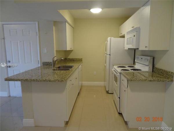 Biscayne Beach Club, 15560 SW 104th Ter #623, The Hammocks, Florida 33196, image 2