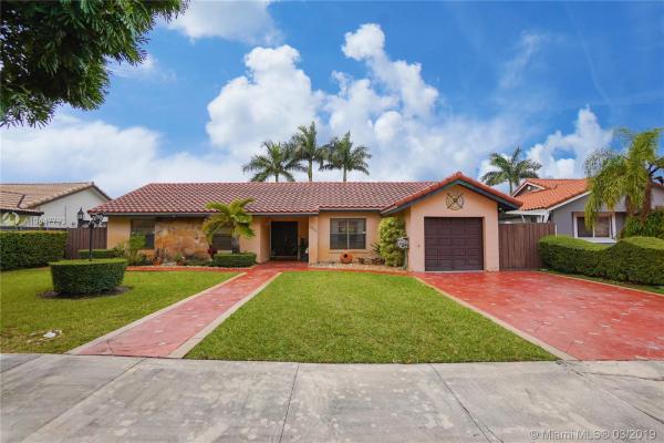 Bird Lakes North, 4546 SW 142nd Pl, Kendale Lakes, Florida 33175, image 2