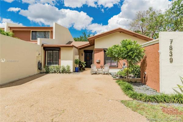 Sunset Kendall Villas, 7839 SW 106th Cir #7839, Kendall, Florida 33173, image 2