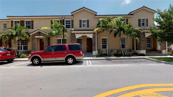Kendall Commons Townhomes, 9425 SW 171st Pl, The Hammocks, Florida 33196, image 2