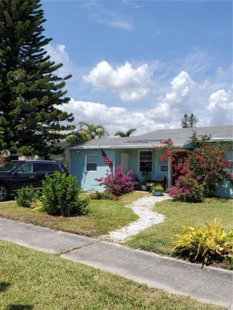 Sunshine Manor, 2645 Fletcher Ct, Hollywood, Florida 33020, image 2