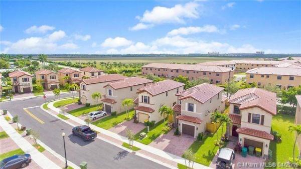 Sierra At The Vineyards, 3756 NE 1st St, Homestead, Florida 33033, image 2