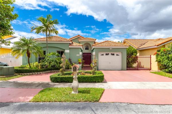 Shoma Homes At Imperial Lakes, 12340 NW 7th Trl, Tamiami, Florida 33182, image 2