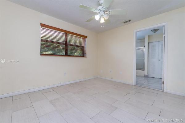 Terranova, 10867 NW 7th St #14-22, Fountainebleau, Florida 33172, image 2