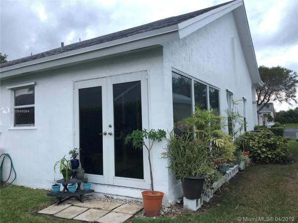 North Gate, 475 SE 20 Ln #, Homestead, Florida 33033, image 2