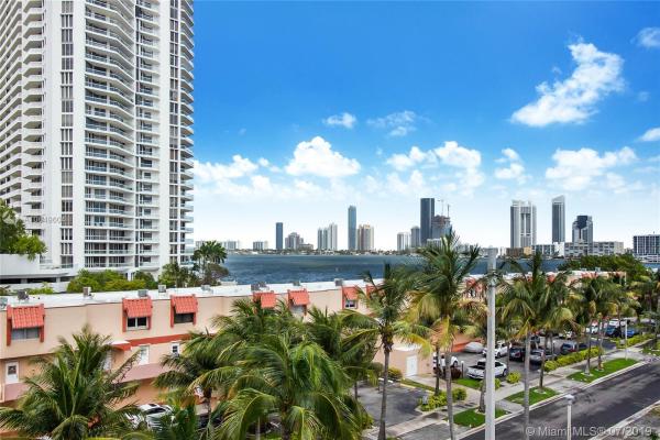 Bayview Point, 3770 NE 171st St #503-B, North Miami Beach, Florida 33160, image 2