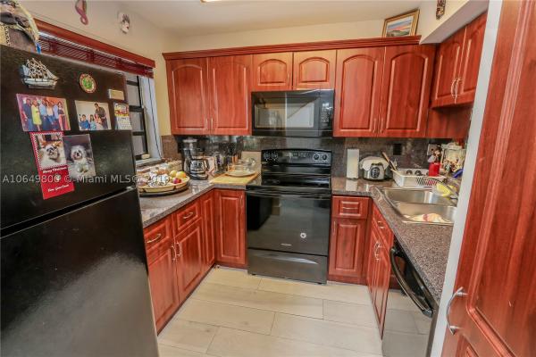 Kendall Lakes East Lakeview Townhouses, 13462 SW 62nd St #C105, Kendale Lakes, Florida 33183, image 1