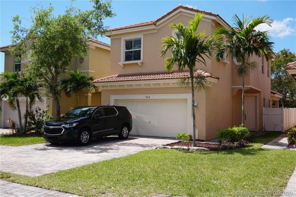 Portofino Pointe, 964 NE 37th Pl, Homestead, Florida 33033, image 2