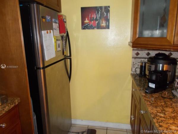 University Trail, 870 SW 129th Pl #205, Tamiami, Florida 33184, image 2