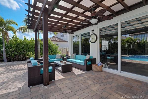 Venetian Parc, 14929 SW 176th Ter, Richmond West, Florida 33187, image 2