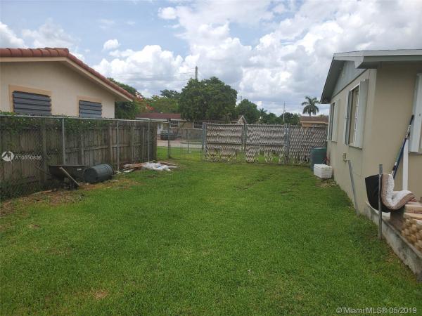 Camelot, 15622 SW 297th St, Leisure City, Florida 33033, image 2