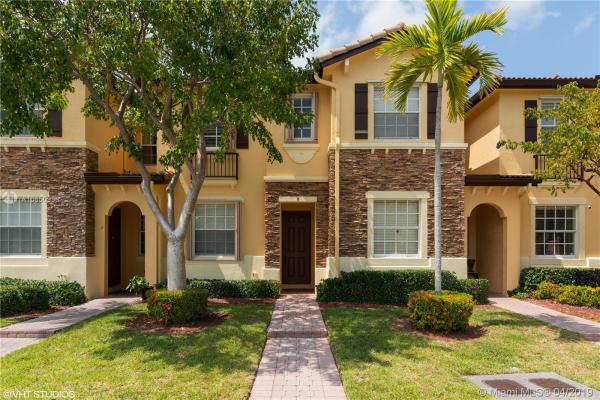 The Shores At Isles Of Bayshore, 9353 SW 227th St #4-21, Cutler Bay, Florida 33190, image 2