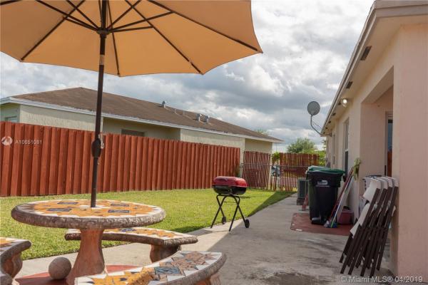 Princetonian Villas, 25627 SW 125th Pl, Princeton, Florida 33032, image 2