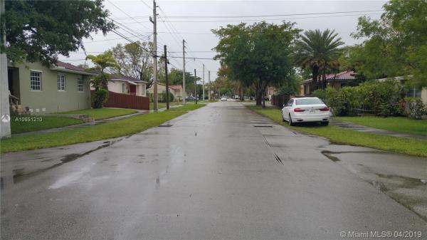 Frederick Manor, 6491 SW 17th St, West Miami, Florida 33155, image 2