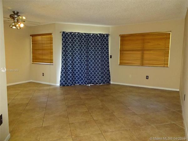 Centergate, 2502 SE 20th Pl #201-A, Homestead, Florida 33035, image 2