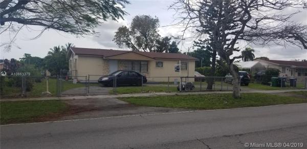 Kingswood Manor, 29911 SW 152nd Ave, Leisure City, Florida 33033, image 2