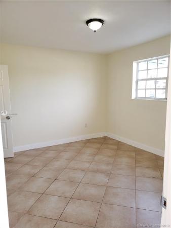 Panuleta Gardens, North Miami Beach, Florida 33162, image 2