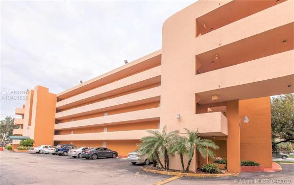 Sandalwood, 802 NW 87th Ave #512, Fountainebleau, Florida 33172, image 2
