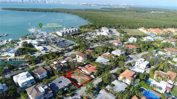 Tropical Isle Homes, 227 Buttonwood Dr, Key Biscayne, Florida 33149, image 2