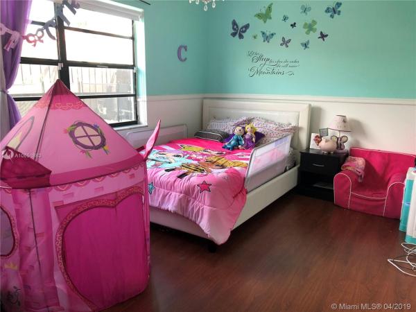Tamiami Lakes, 1225 SW 136th Pl, Tamiami, Florida 33184, image 2