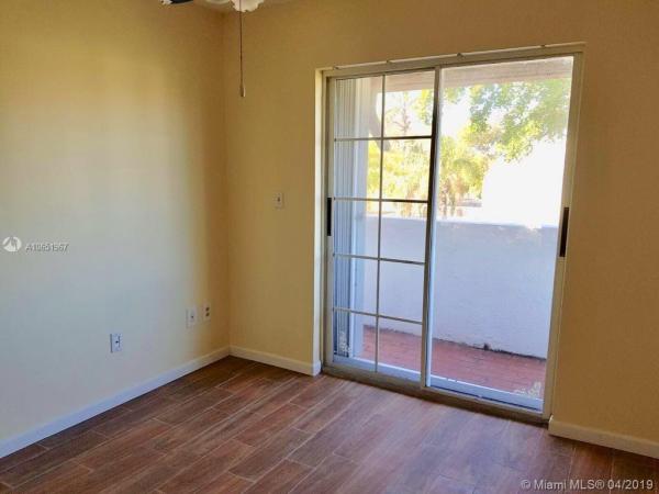 Saga Bay Townhomes, 8402 SW 208th St, Cutler Bay, Florida 33189, image 2