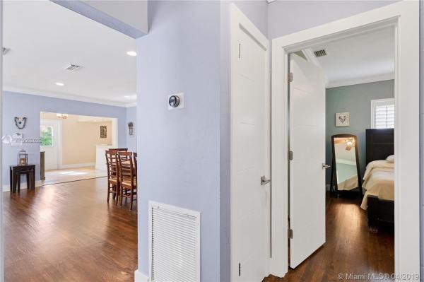 Riviera, 425 Perugia Ave, Coral Gables, Florida 33146, image 2