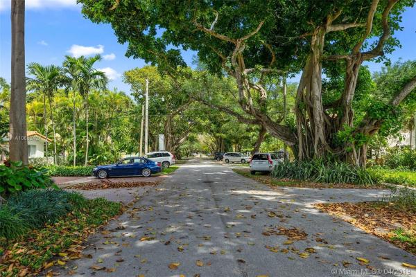 Coral Gables Country Club, 1223 Almeria Ave, Coral Gables, Florida 33134, image 2