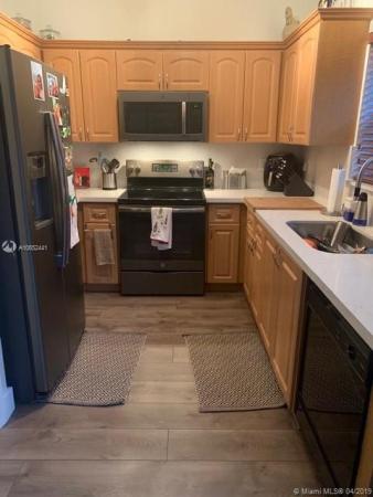 Villa Vizcaya, 8520 NW 139th Ter #1601, Miami Lakes, Florida 33016, image 2