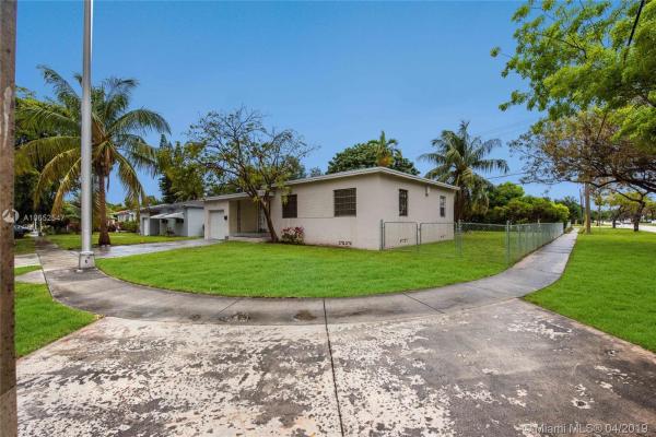 Preston Manor, 1595 NE 159th St, North Miami Beach, Florida 33162, image 2