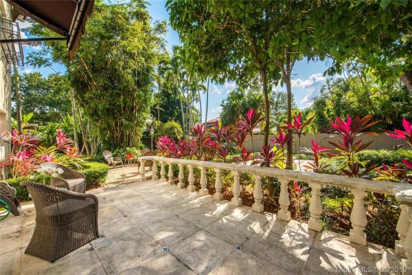 Spanish Court, 326 Menores Ave, Coral Gables, Florida 33134, image 2