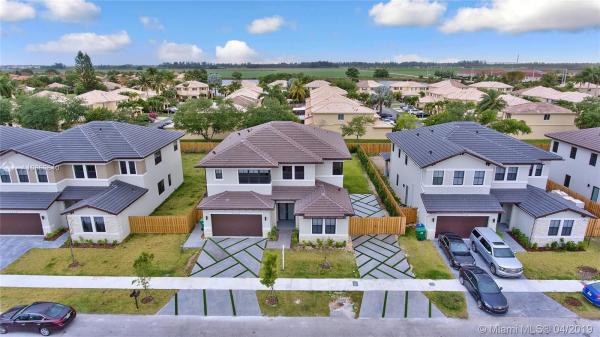 7320 SW 163rd Pl, Unincorporated Dade County, Florida 33193, image 2