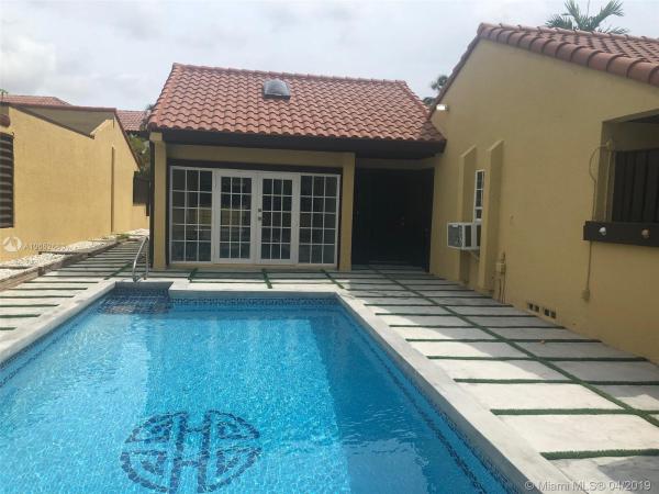 California Club Homes, 1053 NE 204th Ter, Ives Estates, Florida 33179, image 2