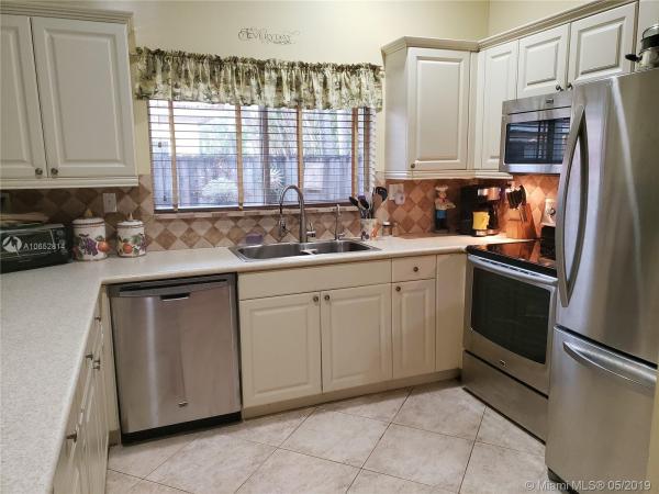 Twin Lake Shores Central, 12943 SW 141st St, Three Lakes, Florida 33186, image 2