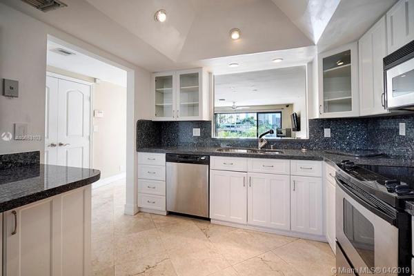 Pelican Landing, 4000 NE 168th St #101A, North Miami Beach, Florida 33160, image 2