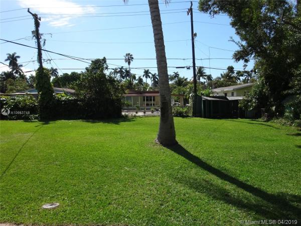 Biscayne Court, 1424 NE 118th St, North Miami, Florida 33161, image 2