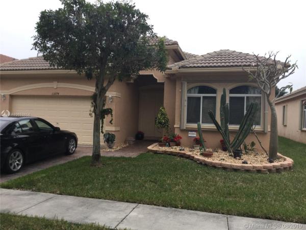 Biscayne Gardens, 30 NW 159th St, Golden Glades, Florida 33169, image 2