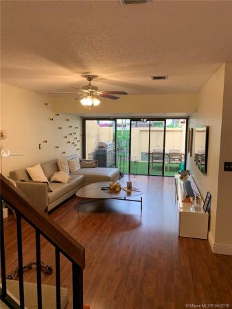 Mariner Village Townhouses, 20945 Bay Ct #136-3, Aventura, Florida 33180, image 2