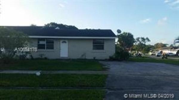 Palm Beach Villas, 4798 Chariot Cir, Greenacres, Florida 33463, image 2
