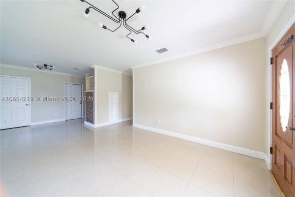 Judy Manors, North Miami Beach, Florida 33162, image 2